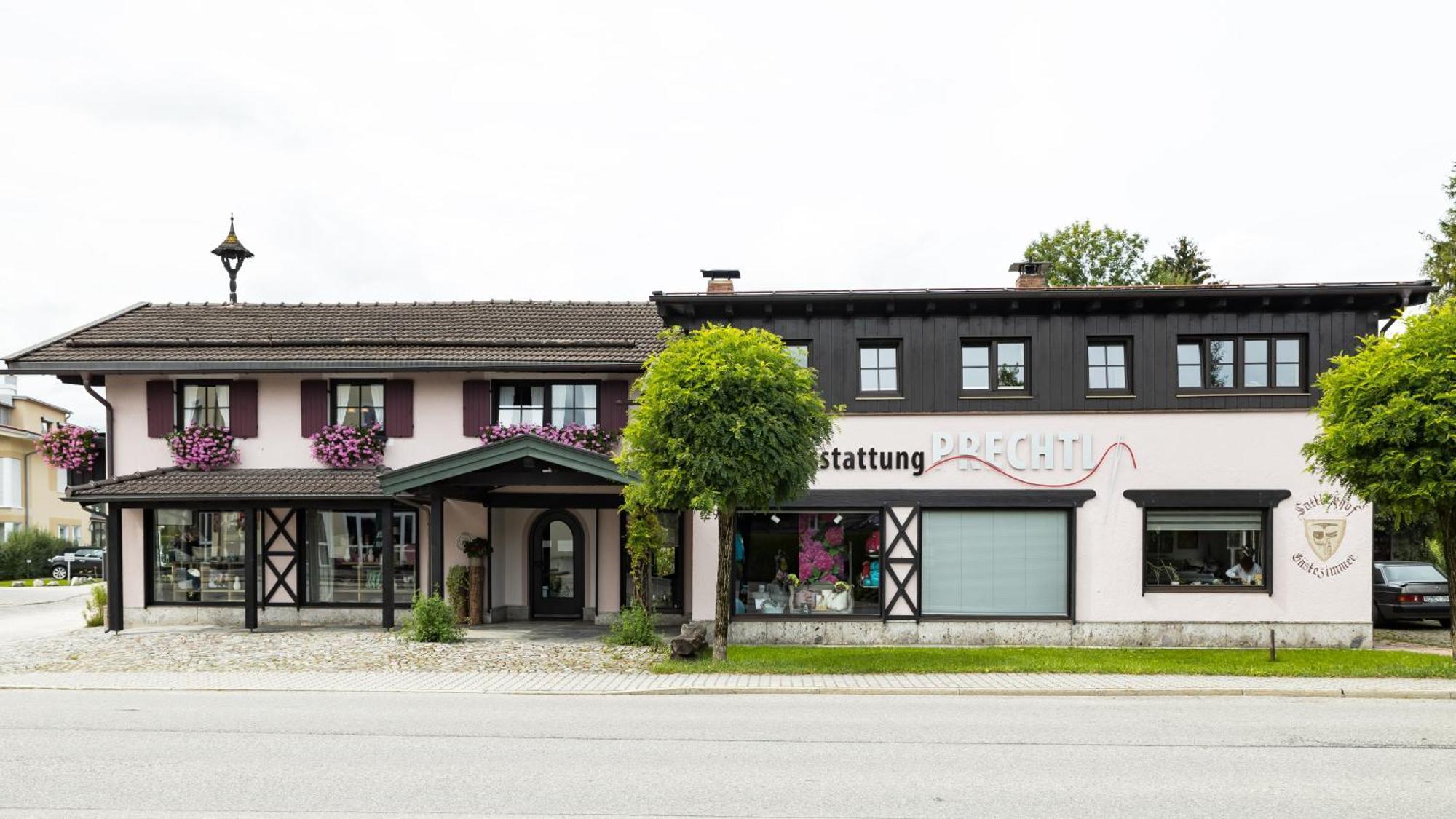 Gaestehaus Sattlerhof 베르나우암히엠지 외부 사진