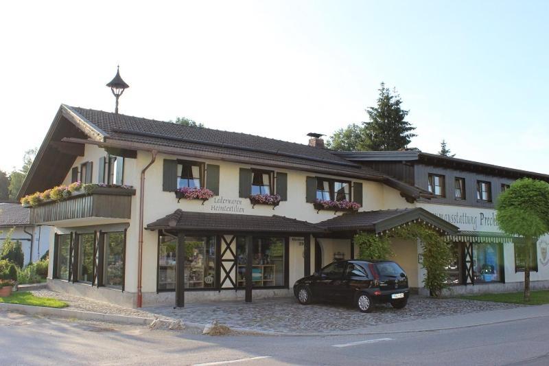 Gaestehaus Sattlerhof 베르나우암히엠지 외부 사진